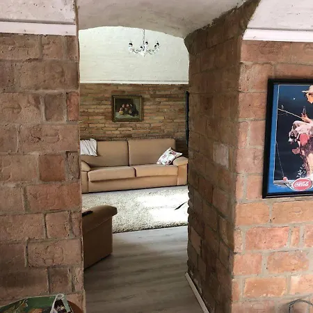 Kakukkfu Barlang-vendeghaz Lodge Noszvaj