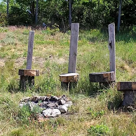 Cabană Kakukkfu Barlang-vendeghaz *