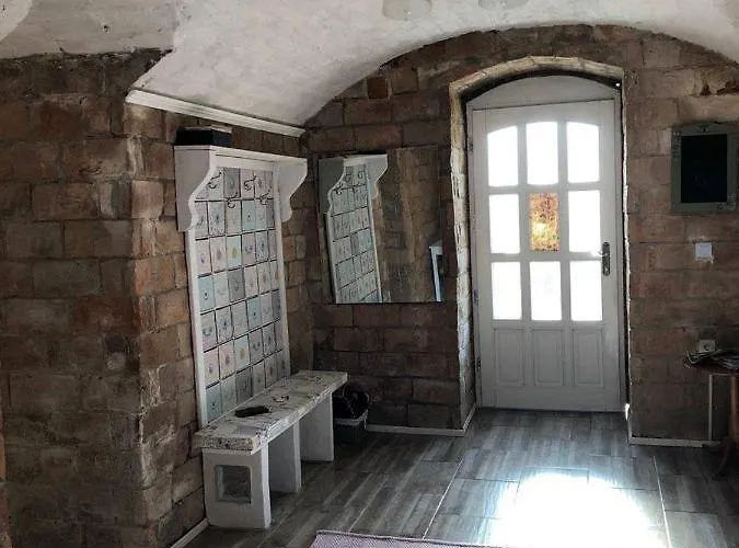 Kakukkfu Barlang-vendeghaz * Noszvaj