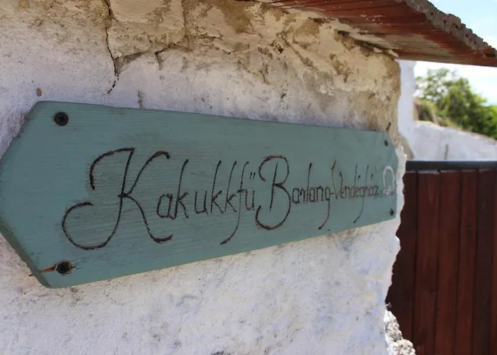 Kakukkfu Barlang-vendeghaz Lodge Noszvaj