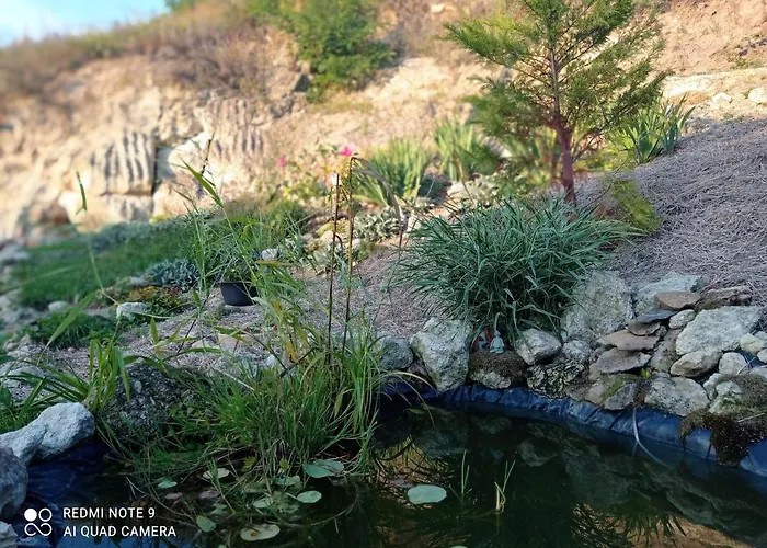 Lodge Kakukkfu Barlang-vendeghaz *